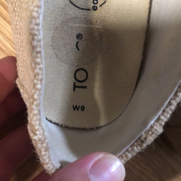 Tom’s woven flats - Picture 3 of 5